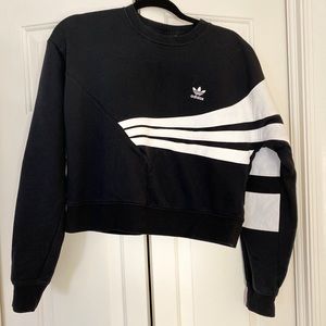 Adidas crew neck size M